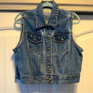 St John’s Bay Women’s Distressed Jean Jacket Vest SZ L